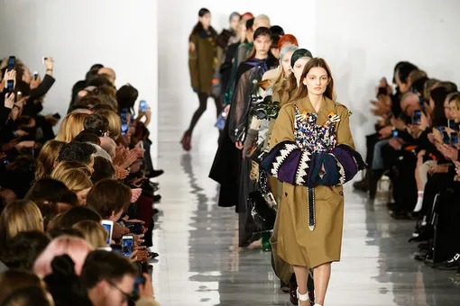 Неделя моды в Париже: Maison Margiela Неделя моды в Париже: Maison Margiela