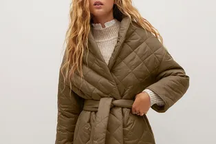 6 стильных пуховиков с поясом, которые подчеркнут талию 6 стильных пуховиков с поясом, которые подчеркнут талию