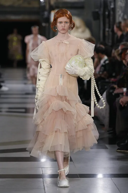 Simone Rocha весна-лето 2023 Simone Rocha весна-лето 2023