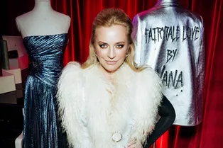 Виктория Шелягова и Ясмина Муратович на коктейле Яны Расковаловой Fairytale Love by Yana