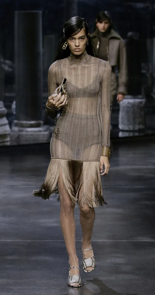 Fendi осень-зима 2021/22 Fendi осень-зима 2021/22