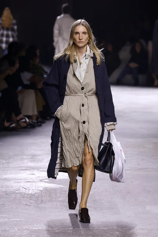 Bottega Veneta весна-лето 2025