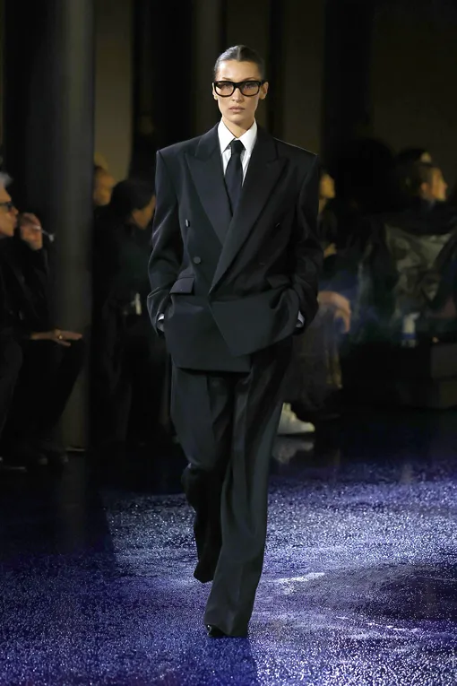 Saint Laurent весна-лето 2025 Saint Laurent весна-лето 2025
