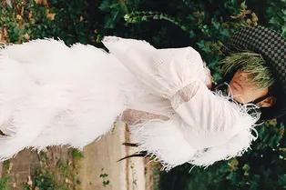 20 повседневных нарядов для творческой аристократки в лукбуке Preen by Thornton Bregazzi