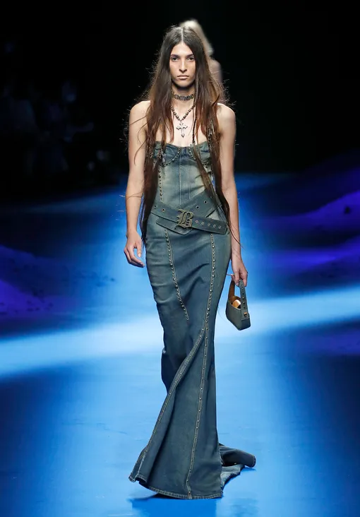 Blumarine весна-лето 2023 Blumarine весна-лето 2023