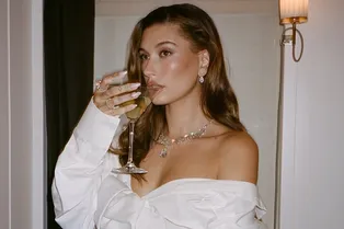 Тренд — butter skin: рассказываем, как добиться эффекта сияющей кожи