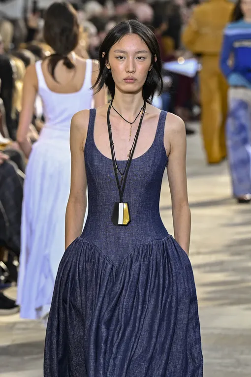 Gabriela Hearst весна-лето 2026