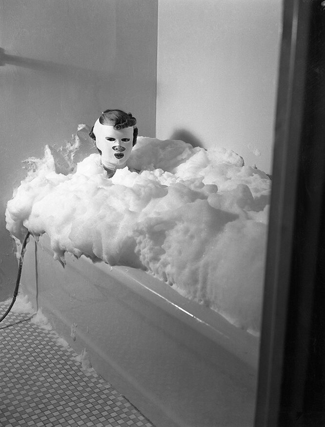 Молочная ванная в салоне Helen Rubinstein, 1937