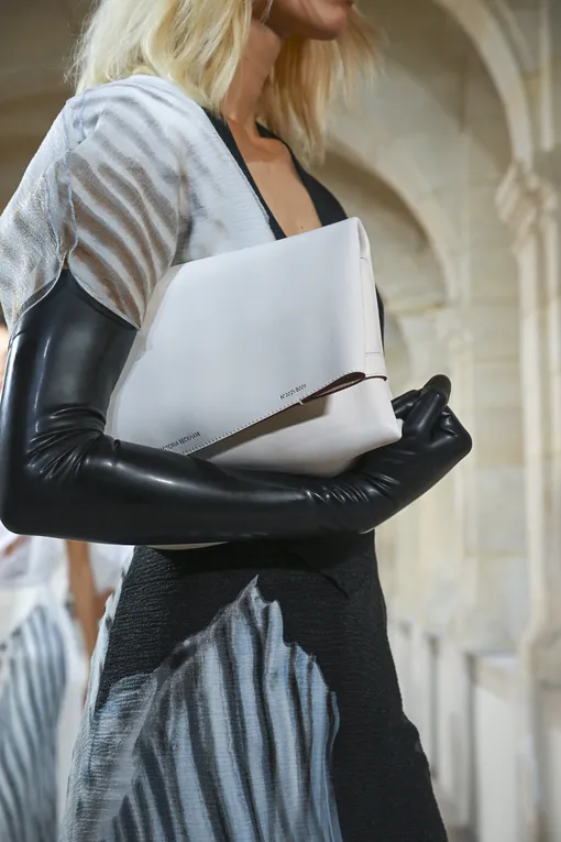 Victoria Beckham весна-лето 2023 Victoria Beckham весна-лето 2023