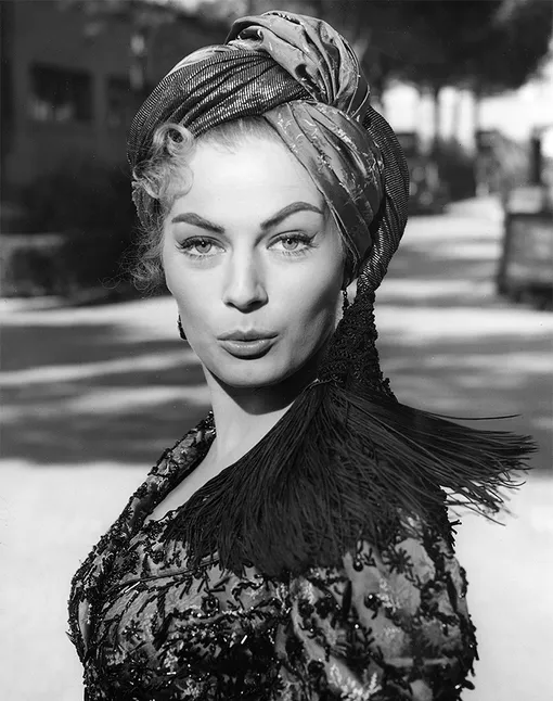 Анита Экберг, 1955 год Анита Экберг, 1955 год