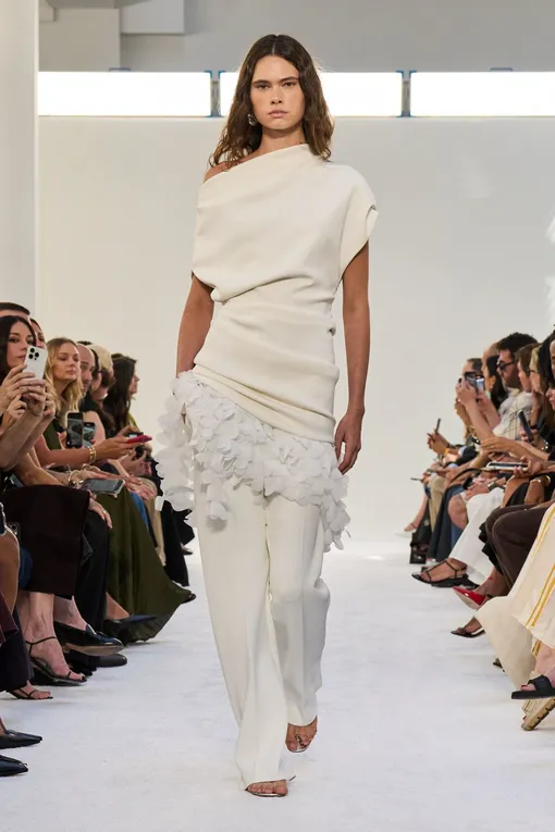 Brandon Maxwell весна-лето 2025 Brandon Maxwell весна-лето 2025