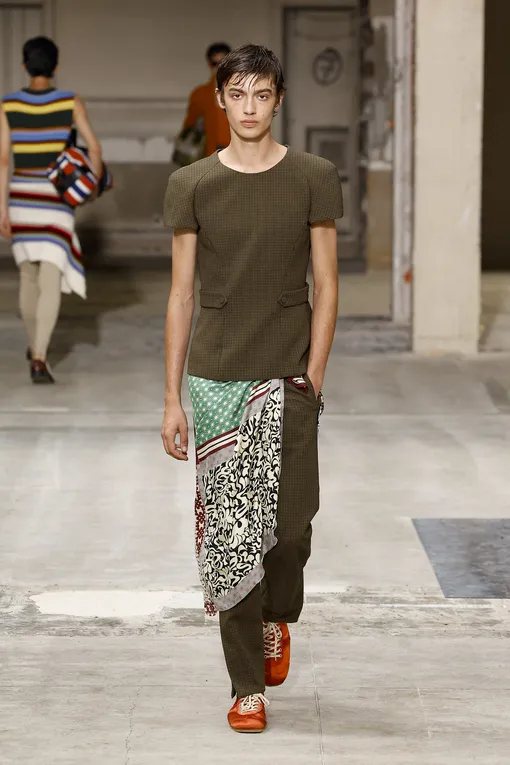 Dries Van Noten весна-лето 2026 Dries Van Noten весна-лето 2026