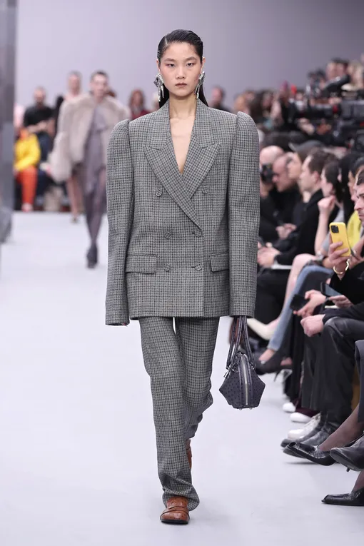 Acne Studios осень-зима 2025 Acne Studios осень-зима 2025