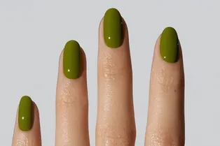 Какой маникюр будет в тренде осенью-2025