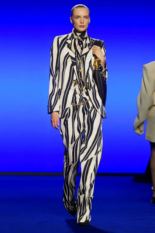 Schiaparelli весна-лето 2025