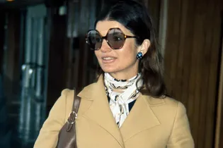 Этим летом носите очки-бабочки, как у Жаклин Кеннеди