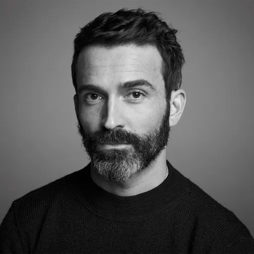 Дэниел Роузберри Дэниел Роузберри