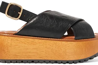 10 пар обуви на плоской платформе