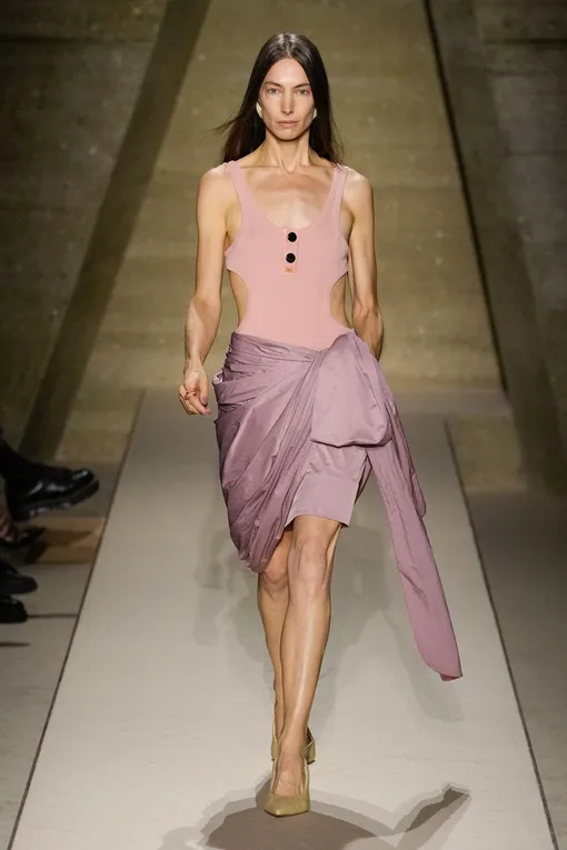 Chloé весна-лето 2026