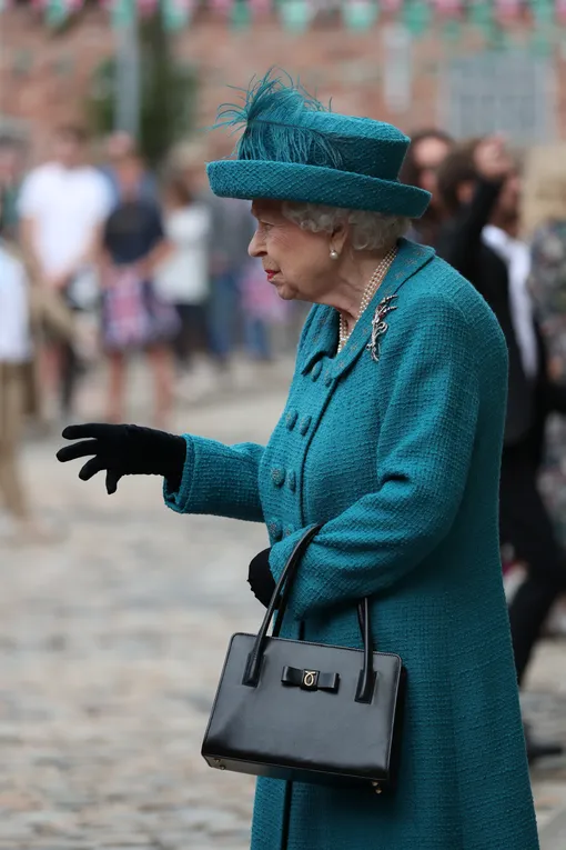 Королева в Манчестере Королева в Манчестере