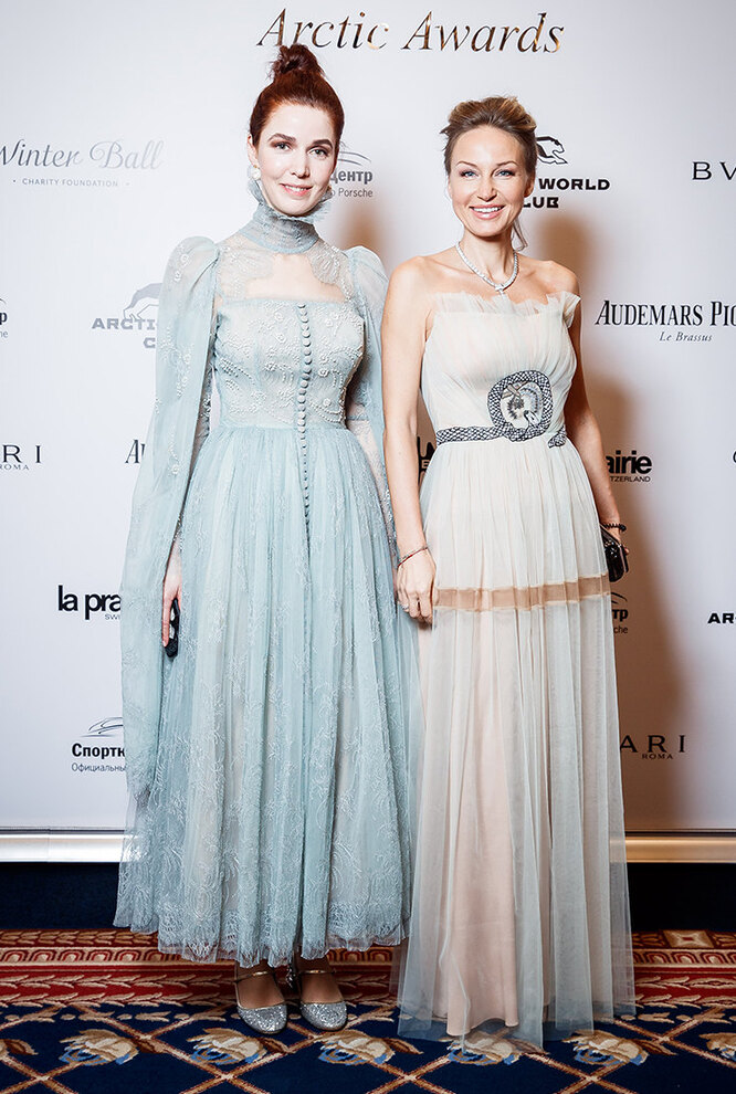 Алена Ахмадуллина, Артем Королев, Игорь Чапурин на благотворительном ...