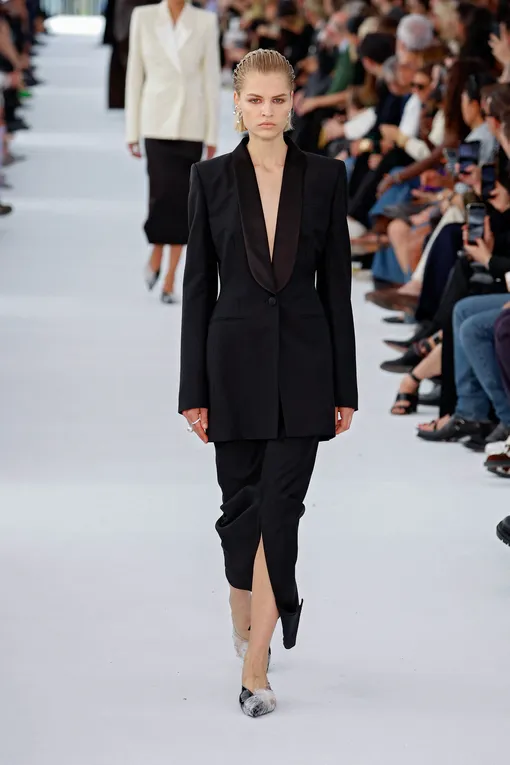Givenchy весна-лето 2024 Givenchy весна-лето 2024
