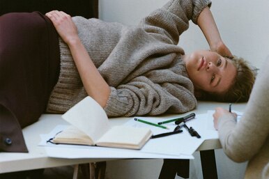 70 стильных свитеров, которые мы не будем снимать до весны 70 стильных свитеров, которые мы не будем снимать до весны