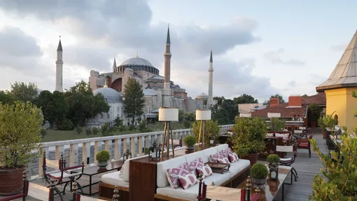 Отель Four Seasons Hotel в Стамбуле
