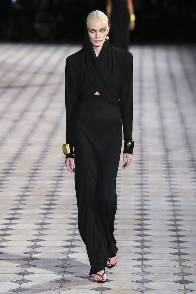 Saint Laurent весна-лето 2023