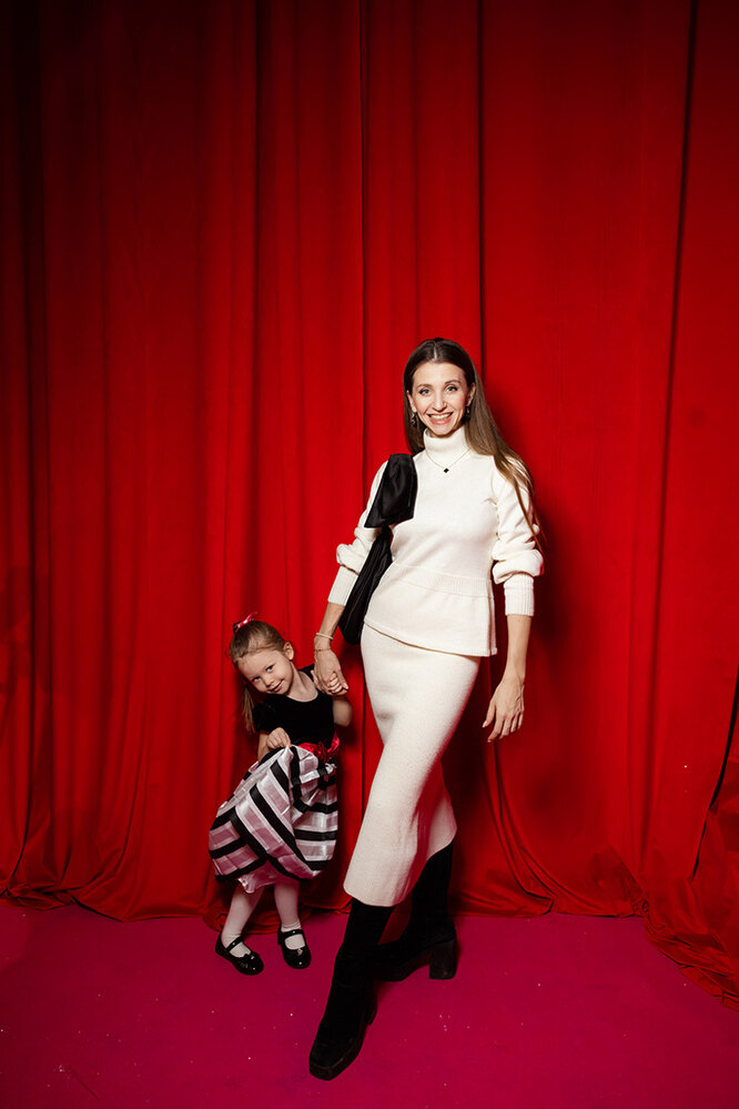 Анна Тихомирова с дочкой