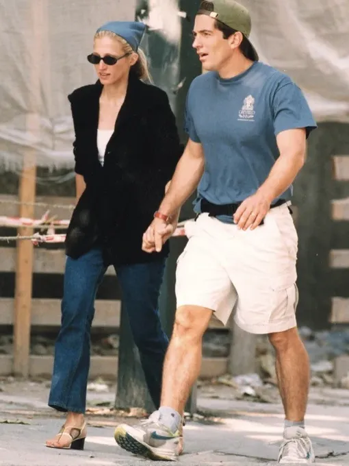 Кэролин Бессетт-Кеннеди и Джон Кеннеди-младший Кэролин Бессетт-Кеннеди и Джон Кеннеди-младший