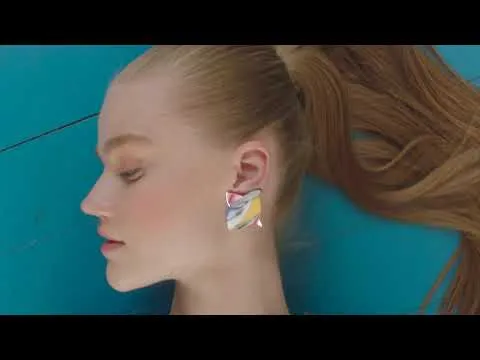 Нажмите и смотрите Нажмите и смотрите