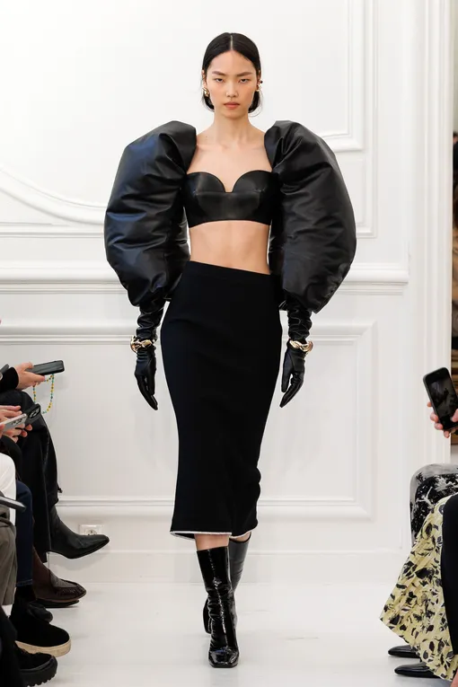 Givenchy осень-зима 2025/26 Givenchy осень-зима 2025/26