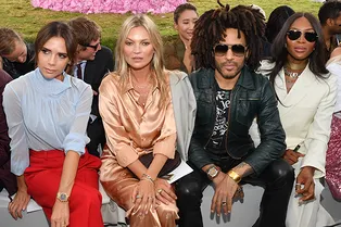 Виктория Бекхэм, Наоми Кэмпбелл, Кейт Мосс и другие звезды на показе Dior Homme