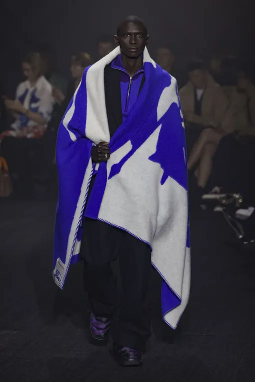 Burberry осень-зима 2023/24 Burberry осень-зима 2023/24