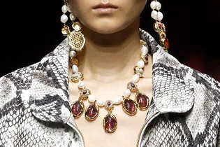 Самое модное украшение сезона уже есть в вашей шкатулке