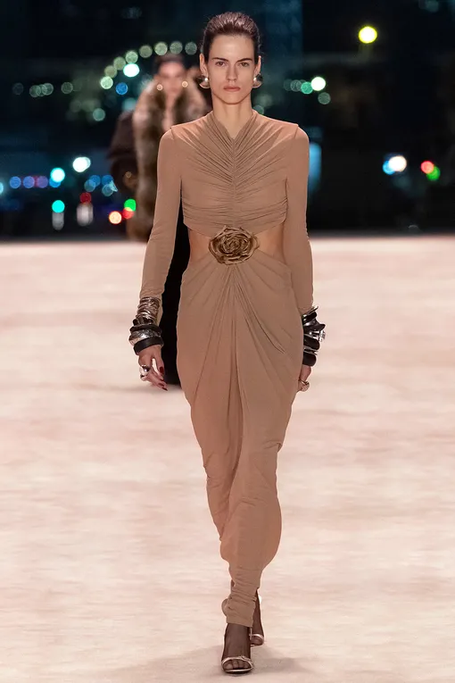 SAINT LAURENT осень-зима 2022/23 SAINT LAURENT осень-зима 2022/23