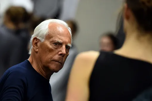 Показ Emporio Armani переместится в Париж Показ Emporio Armani переместится в Париж