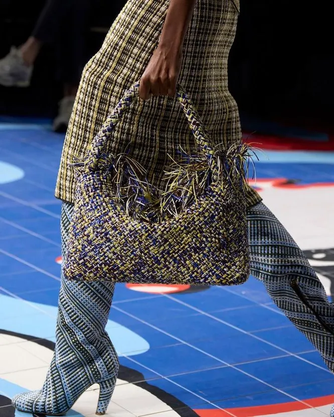 Bottega Veneta весна-лето 2024