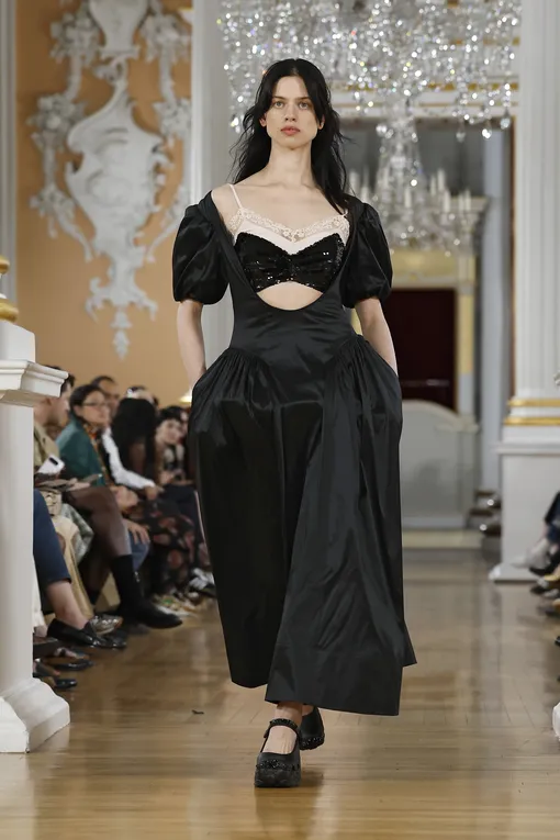 Simone Rocha весна-лето 2026 Simone Rocha весна-лето 2026
