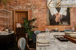 Азиатские завтраки и закрытые ужины: где бронировать стол в Санкт-Петербурге