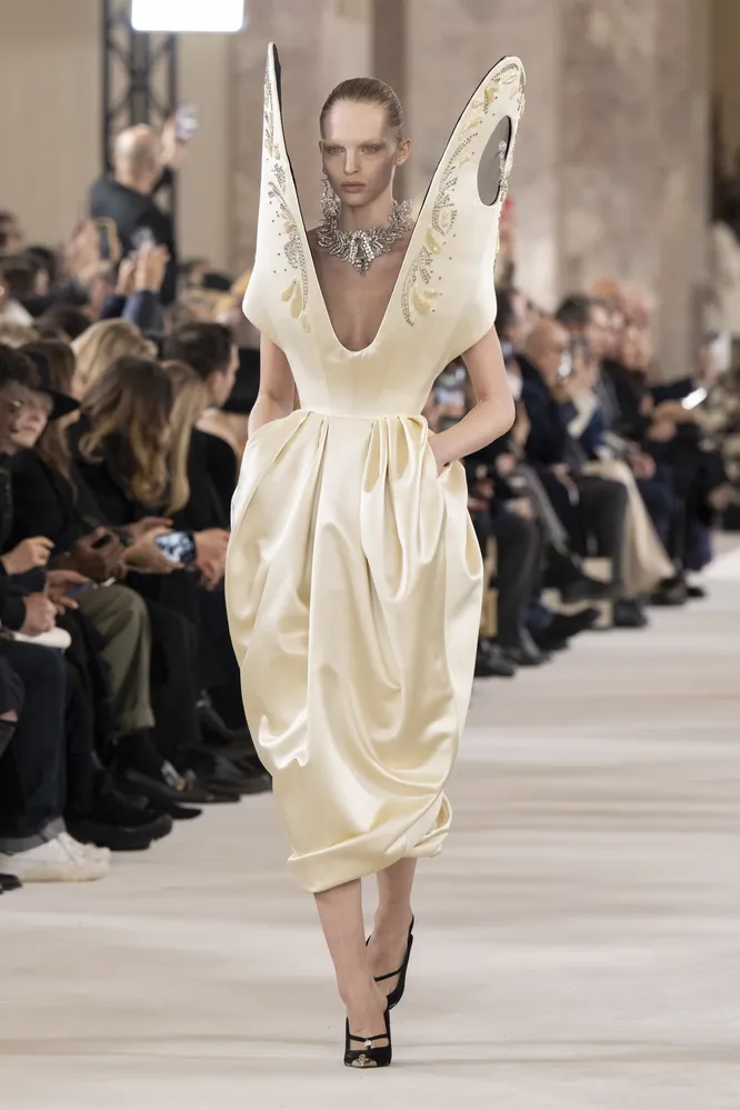 Schiaparelli Haute Couture весна-лето 2024