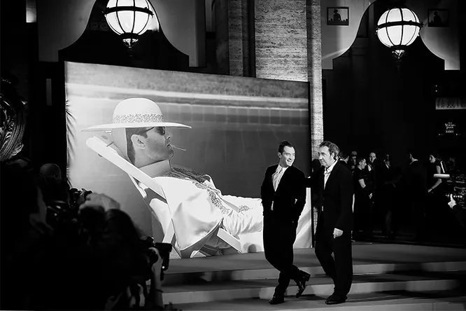 Джуд Лоу и Паоло Соррентино на премьере сериала "Молодой папа" в Риме, октбярь 2016 года