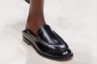 Главное — комфорт: вот 5 пар обуви без каблука, которые легко стилизовать с базой