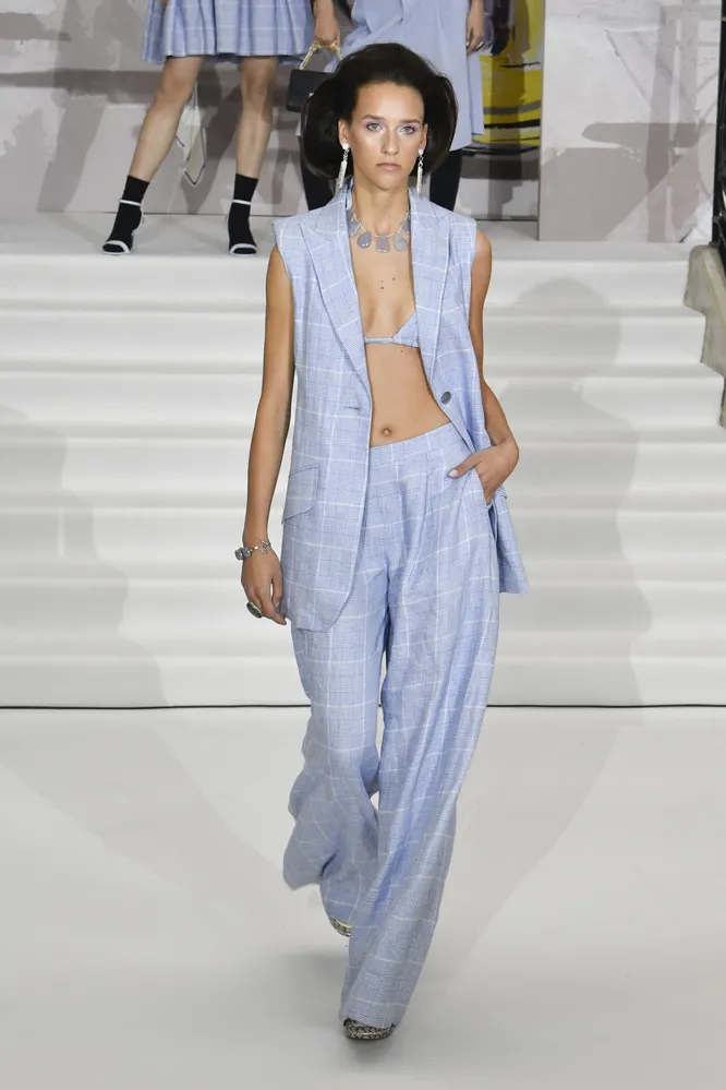 Paul Costelloe весна-лето 2025 Paul Costelloe весна-лето 2025