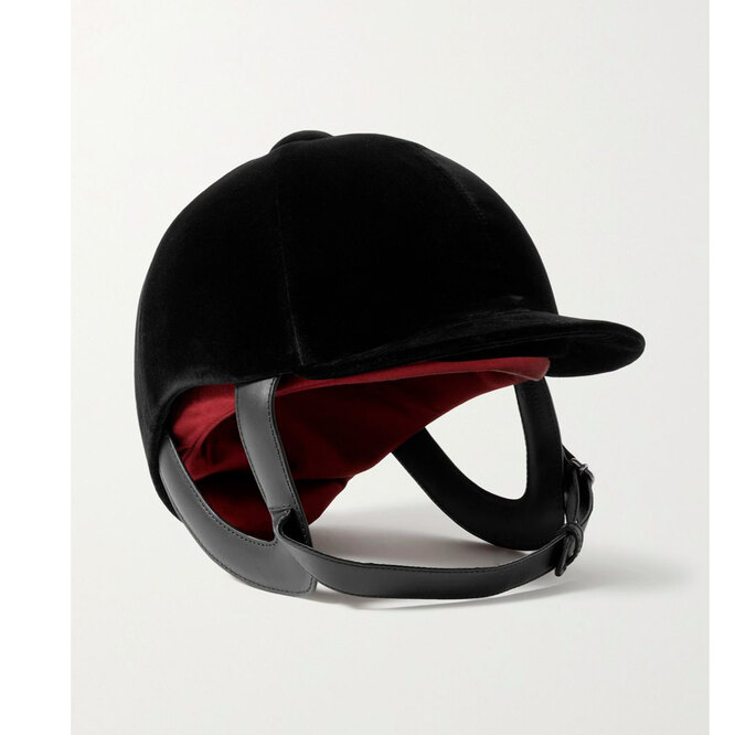 Шлем для верховой езды GUCCI, 132 542 руб.  