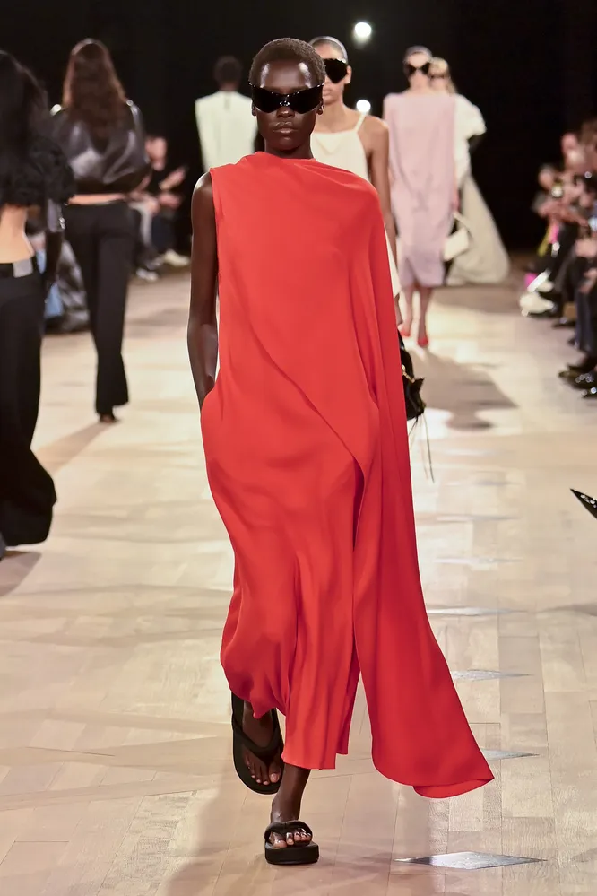 Balenciaga весна-лето 2026