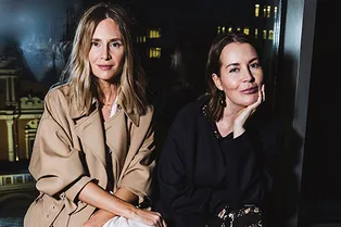 Юлия и Алиса Рубан, Ирина Хакамада, Алла Акперова на вечеринке в Романов-лофте