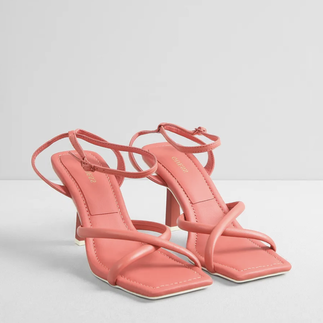 Guess, 10 700 руб. (Стоманн)