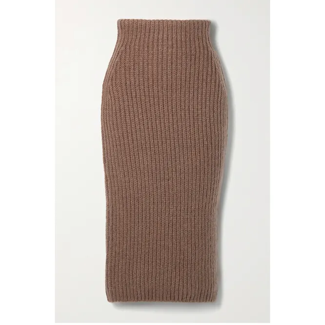 FENDI, 83 852 руб. 